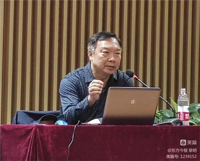 河南安阳社区大学公益摄影班在市图书馆文化大讲堂正式开班