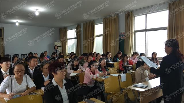 河南林州市开元学校小学部举办急救健康知识讲座图2