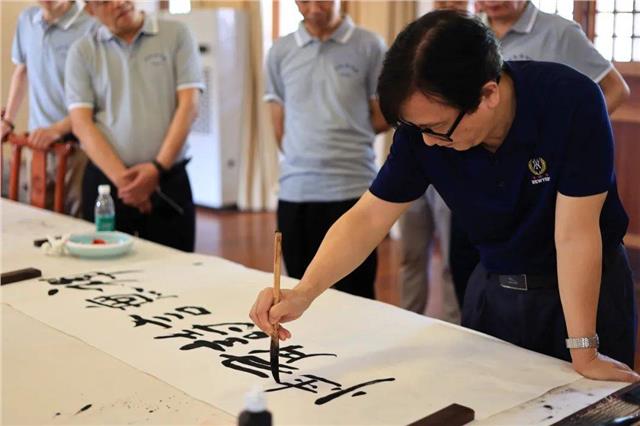 首届“中国（宁波 · 香山）禅诗奖”颁奖典礼暨全国诗歌名家走进香山寺禅诗之旅成功举办